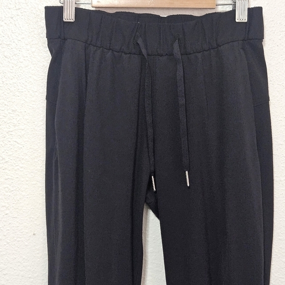 Lululemon Athletica cropped pants size 2 - Picture 2 of 13